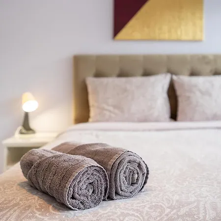 Sunny In Studentski Grad, Behind Unss Lägenhet *