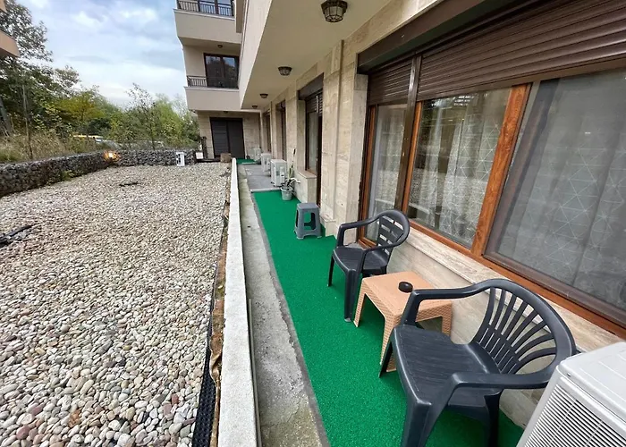 Sunny In Studentski Grad, Behind Unss Апартаменты *