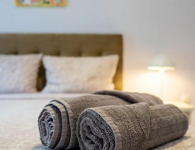 Sunny In Studentski Grad, Behind Unss * София