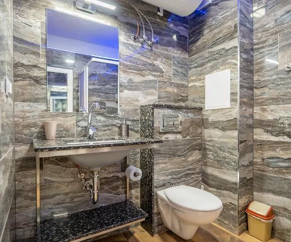 Sunny In Studentski Grad, Behind Unss *