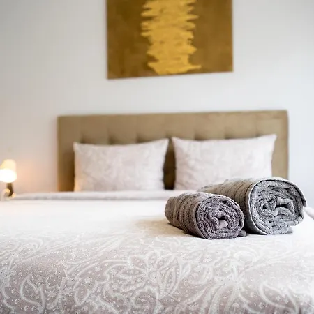 Sunny In Studentski Grad, Behind Unss Apartment Sofia