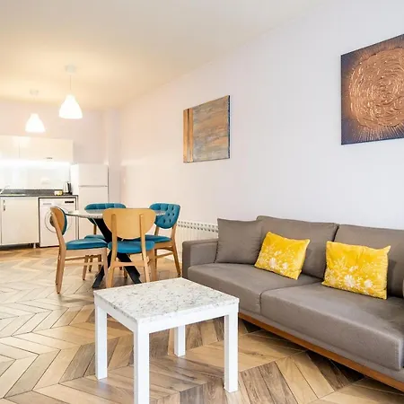 Sunny In Studentski Grad, Behind Unss *