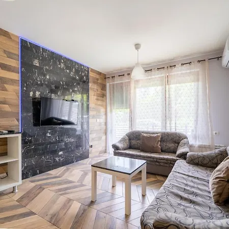 Sunny In Studentski Grad, Behind Unss Sofia