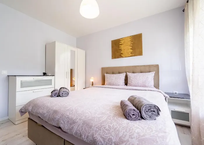 Sunny In Studentski Grad, Behind Unss