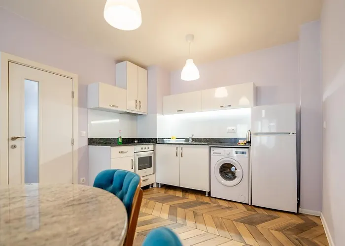 Sunny In Studentski Grad, Behind Unss شقة