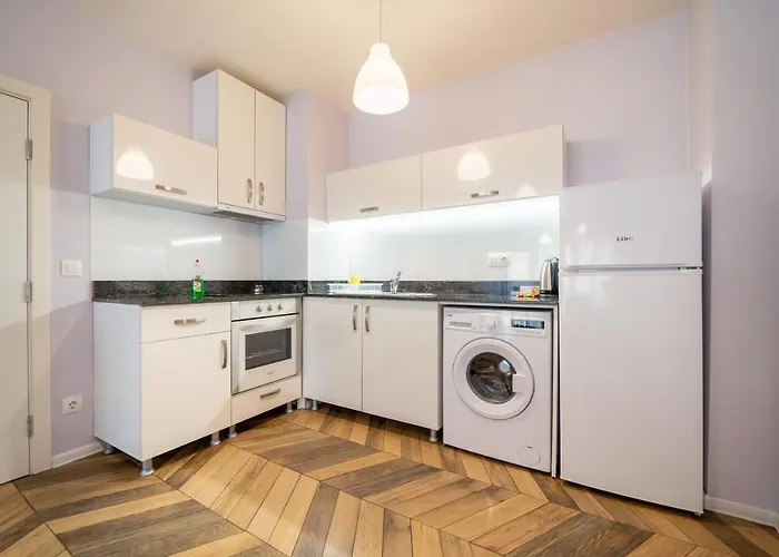 דירה Sunny In Studentski Grad, Behind Unss