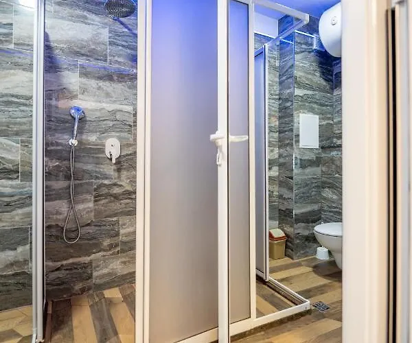 Sunny In Studentski Grad, Behind Unss * Σόφια